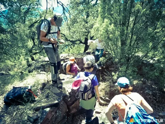 SENDERISMO INTERPRETATIVO: Entre trincheras (Sierra de Espadán)