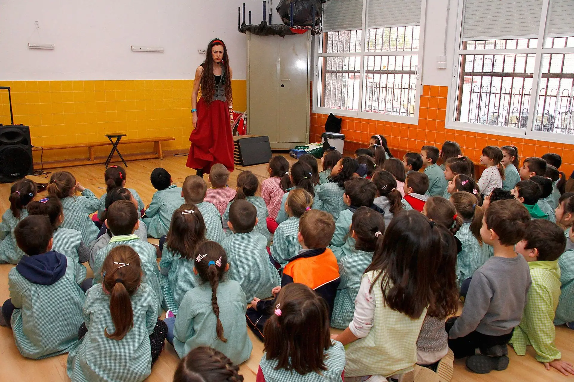 CUENTA CUENTOS EN TU COLE